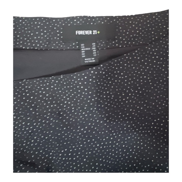 Forever 21 Plus Polka Dot Skort Size 2XL - Picture 2 of 3